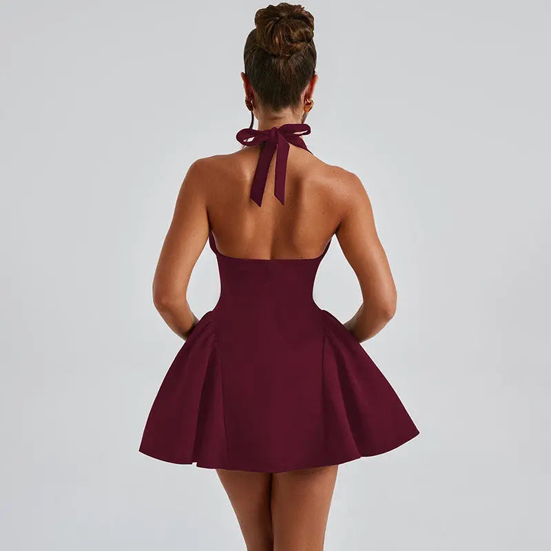 Robe courte à dos-nu style glamour contemporain - ComfySweet