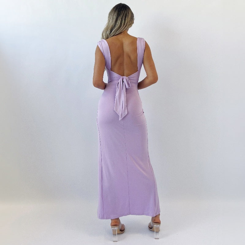 robe longue moulante lilas décolleté cœur et dos nu papillon