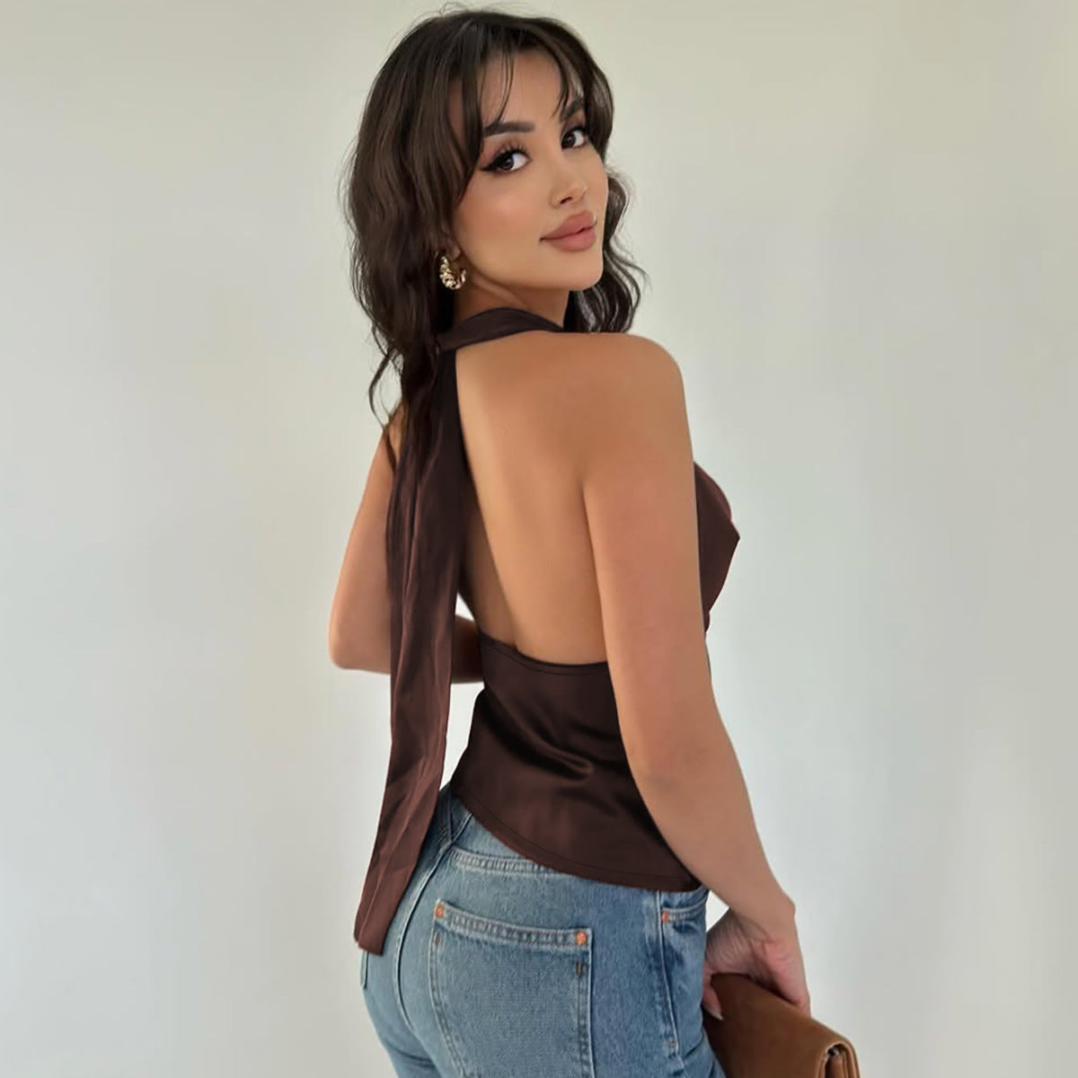 Top halter satiné dos nu glamour
