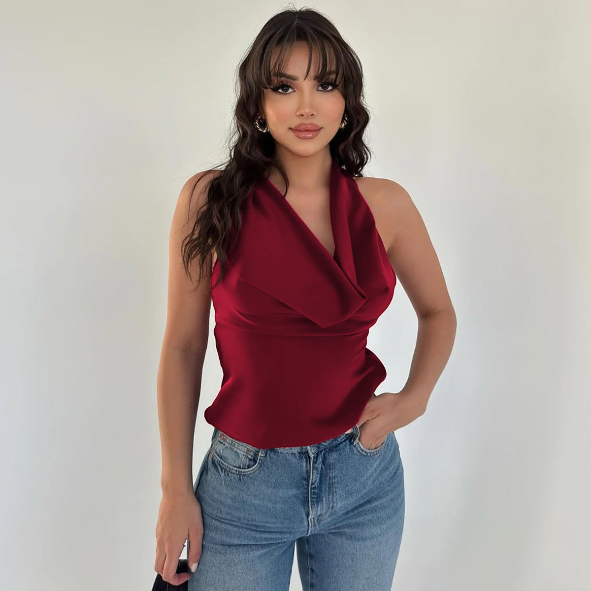Top halter satiné dos nu glamour