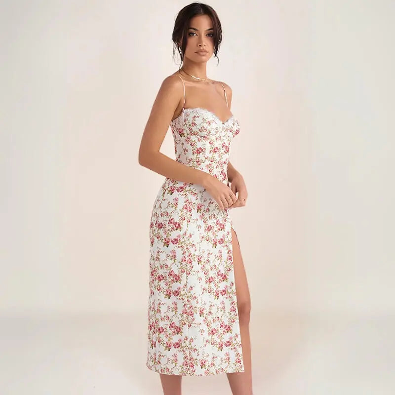 robe bohème chic fleurie à bretelles et décolleté cœur - ComfySweet