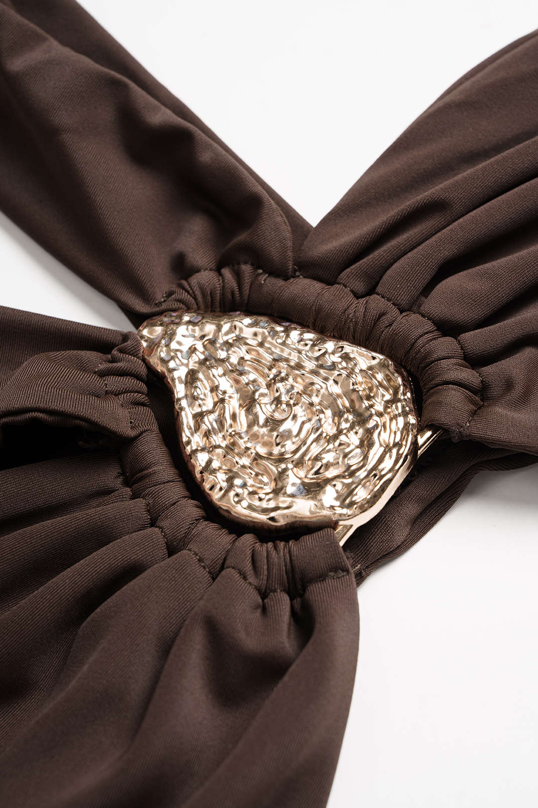 Ensemble bikini asymétrique à décor métallique