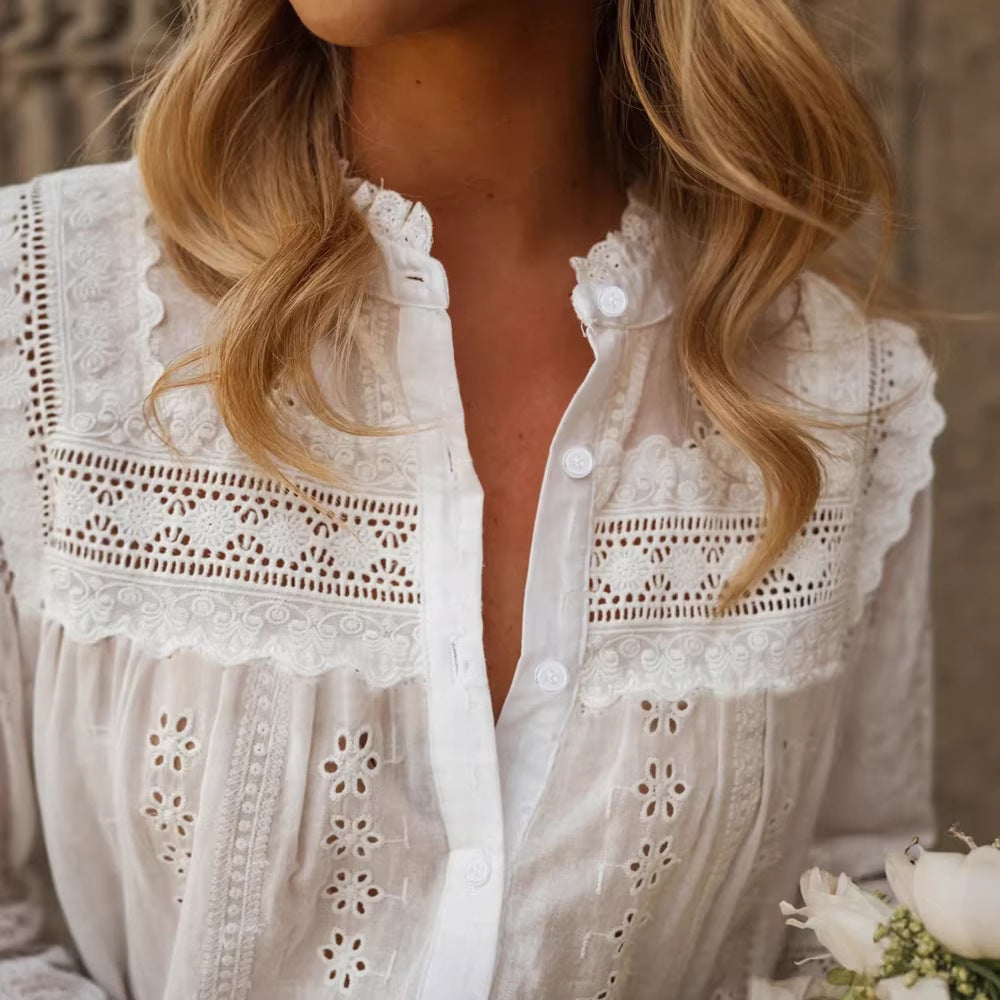 Blouse blanche brodée à volants