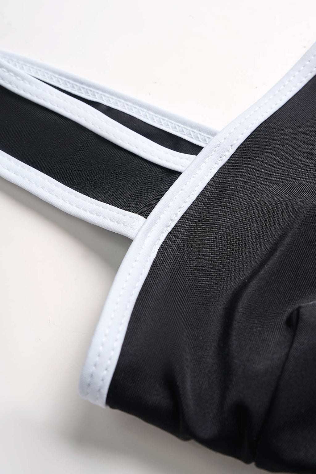 Maillot de bain à nouer contrasté