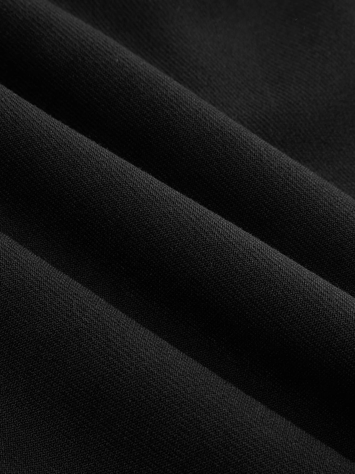 Short taille mi-haute à boucle dorée