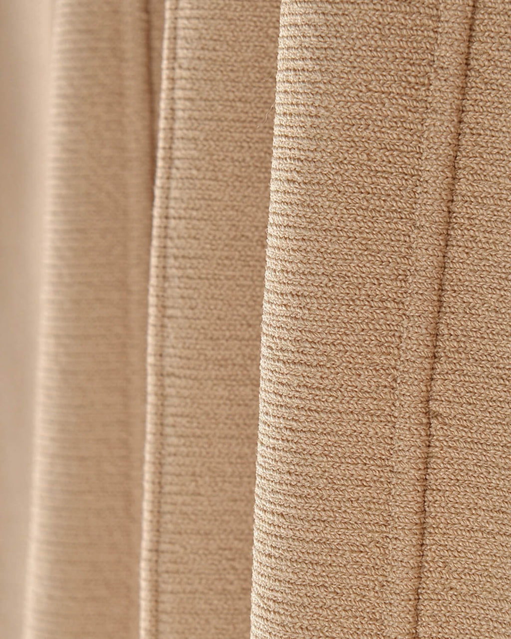 Amélia Mini robe plissée boutons dorés