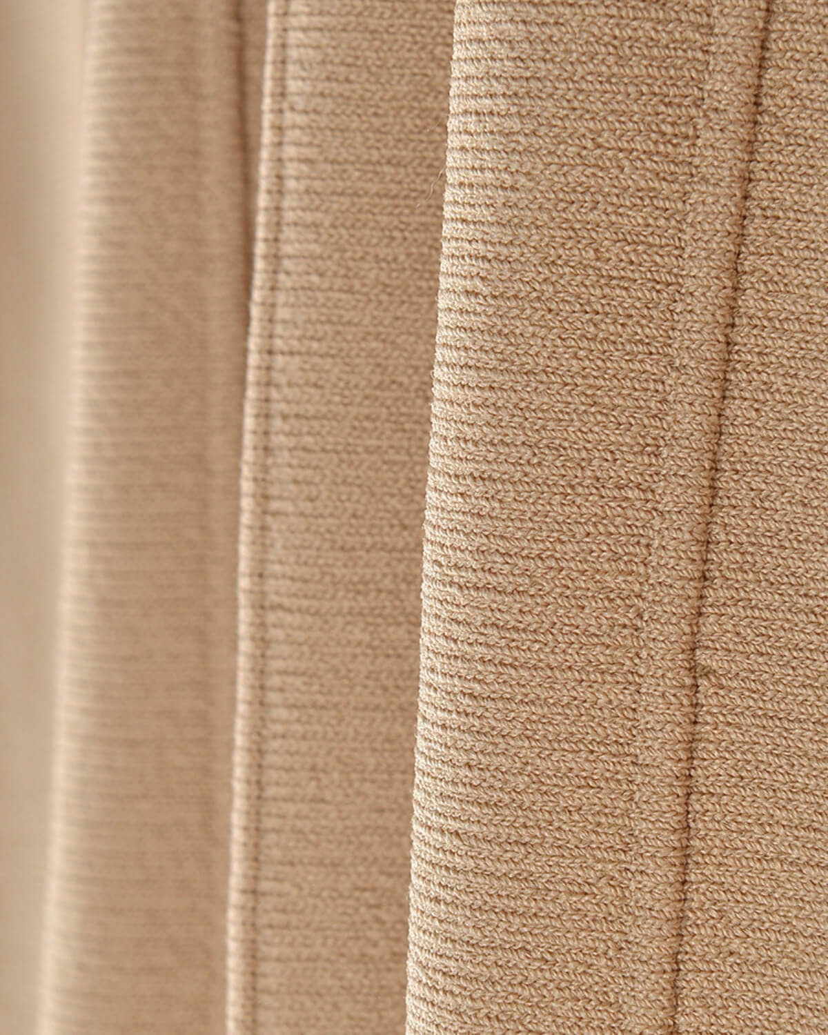 Amélia Mini robe plissée boutons dorés