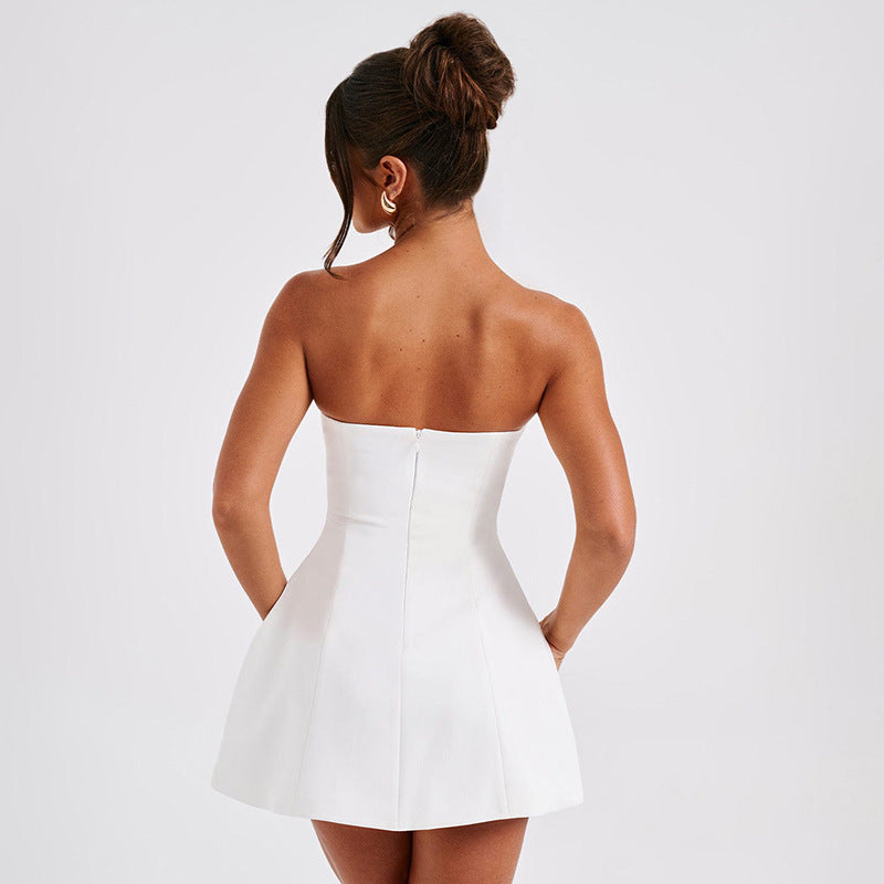 Robe bustier patineuse avec décolleté droit