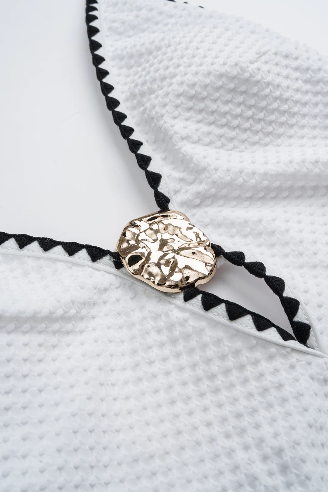 Maillot 1 pièce sculptant décolleté profond