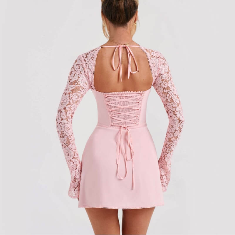 Robe à corset dentelle et manches transparentes