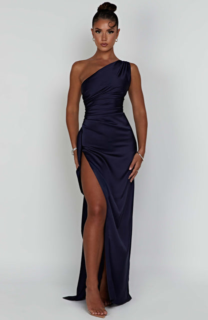Robe maxi à fente haute en satin