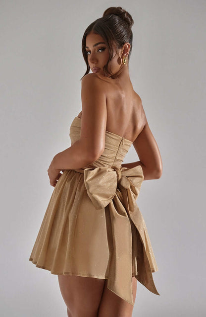 Robe mini en dentelle avec dos noué