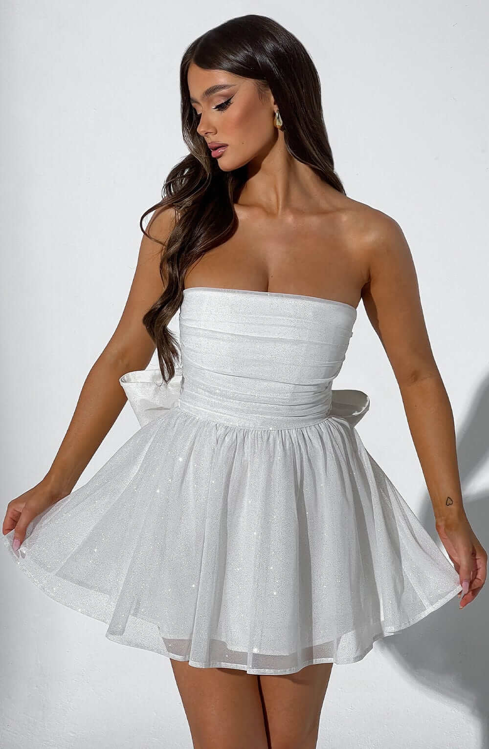 Robe mini effet corset volumineuse à dos noué